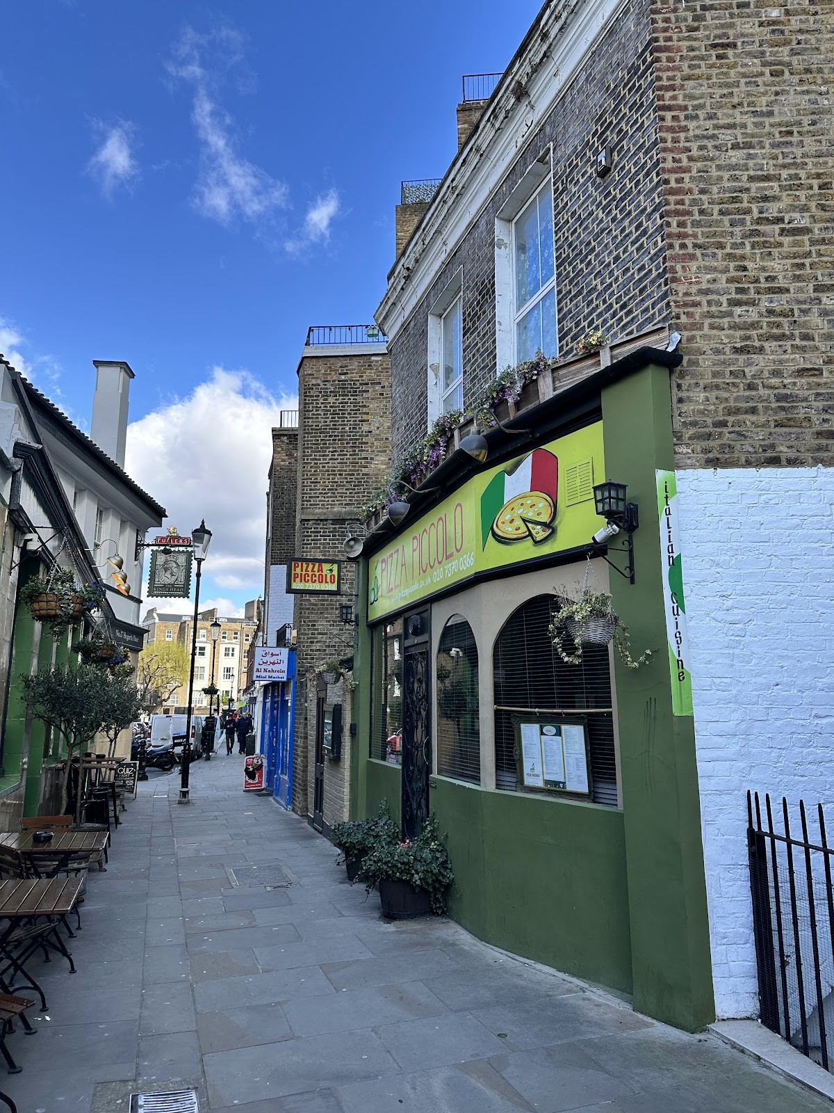 Pizza Piccolo: the place