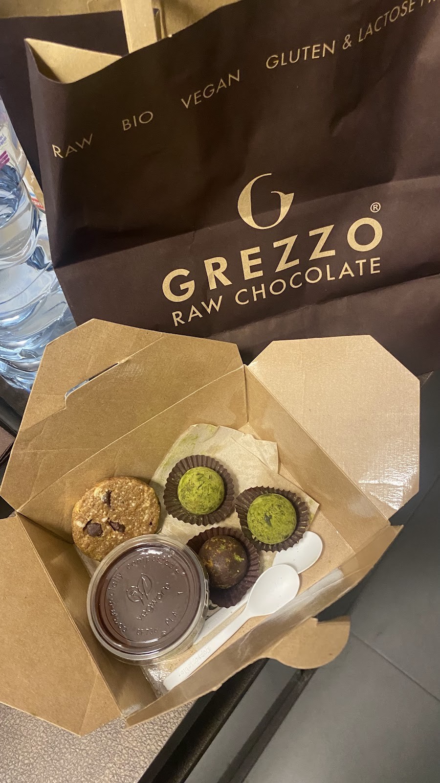 Grezzo Raw Chocolate: food & drinks