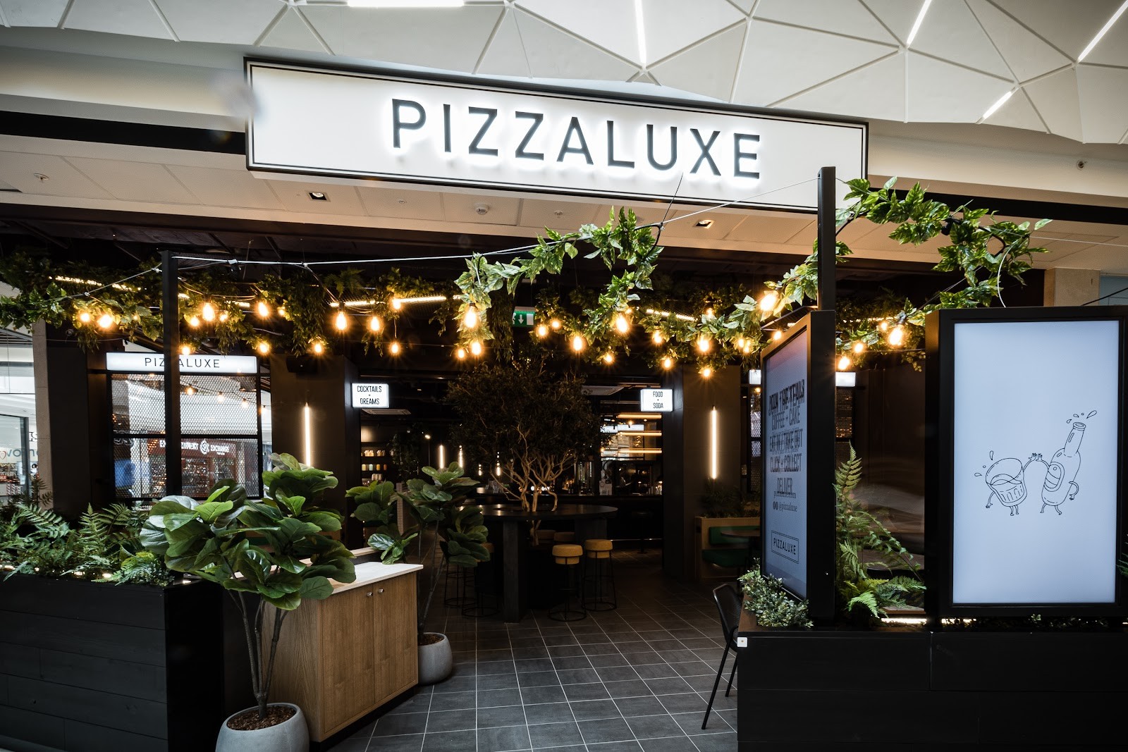 PizzaLuxe Pizza Restaurant Manchester Arndale: the place