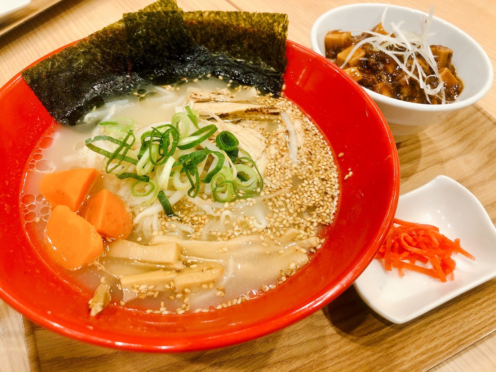 T’s Tantan: food & drinks