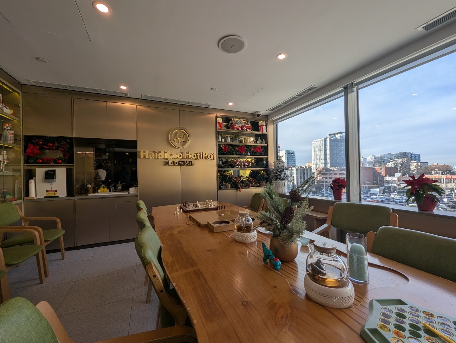 Haidilao Hotpot: the place