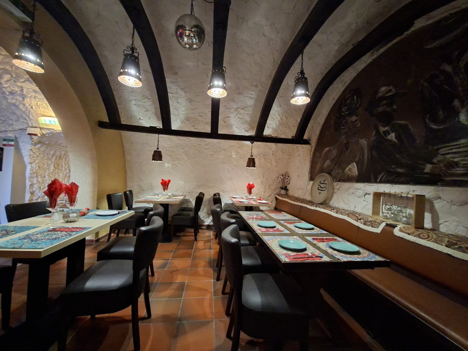 Dayana Restaurant: the place