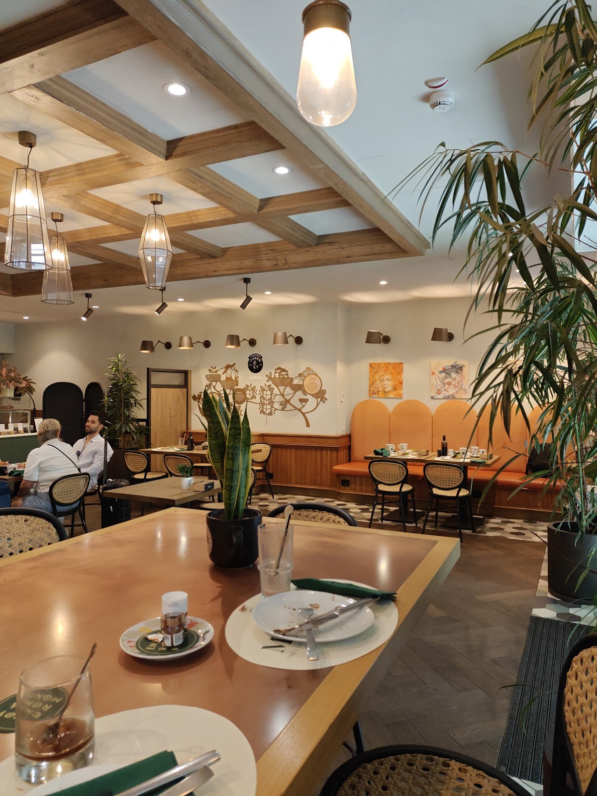 MiT Food & Coffee Brewery: the place