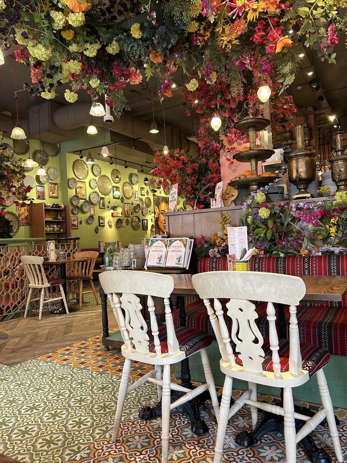 Comptoir Libanais Gloucester Road: the place