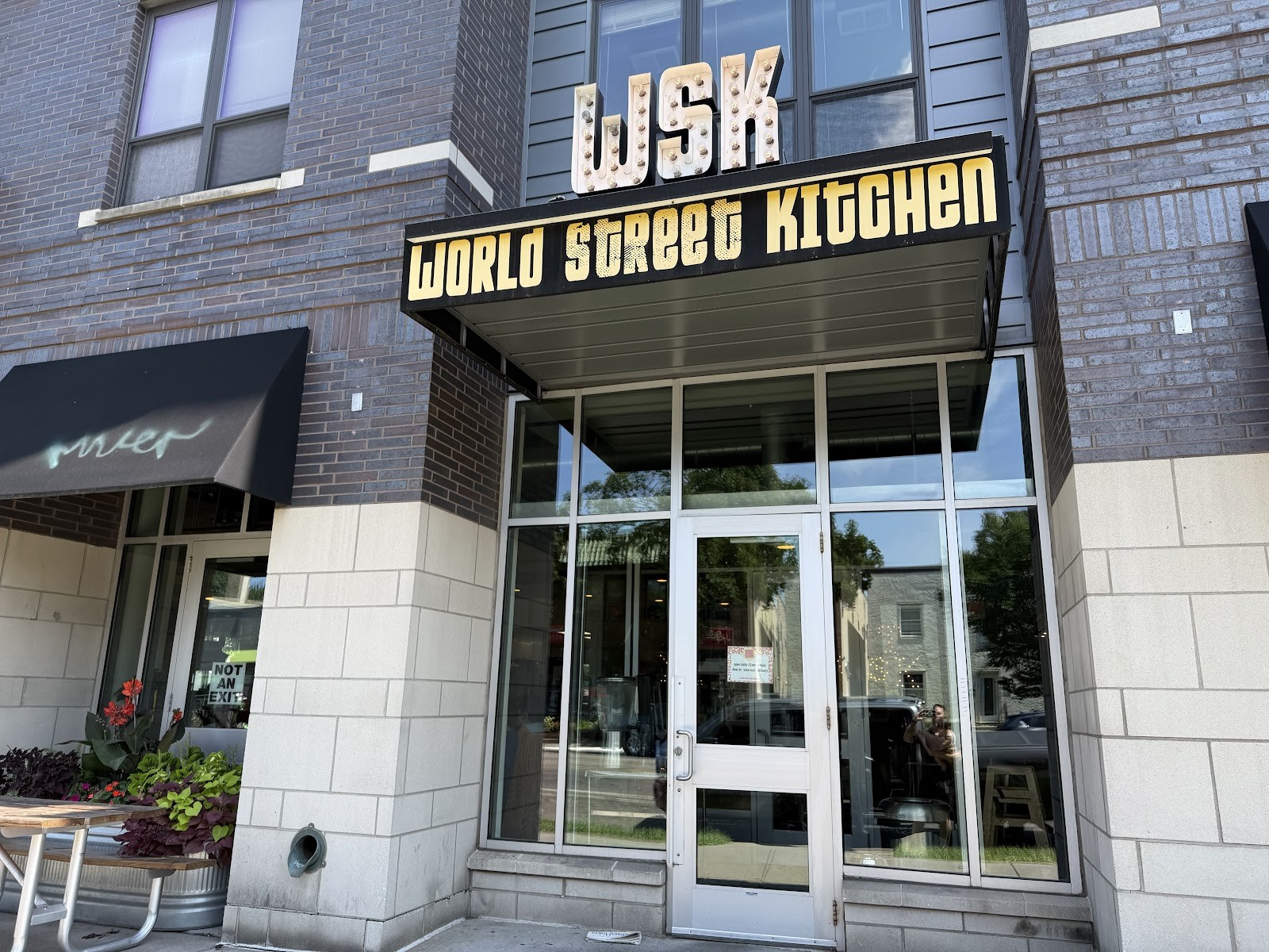 World Street Kitchen: the place