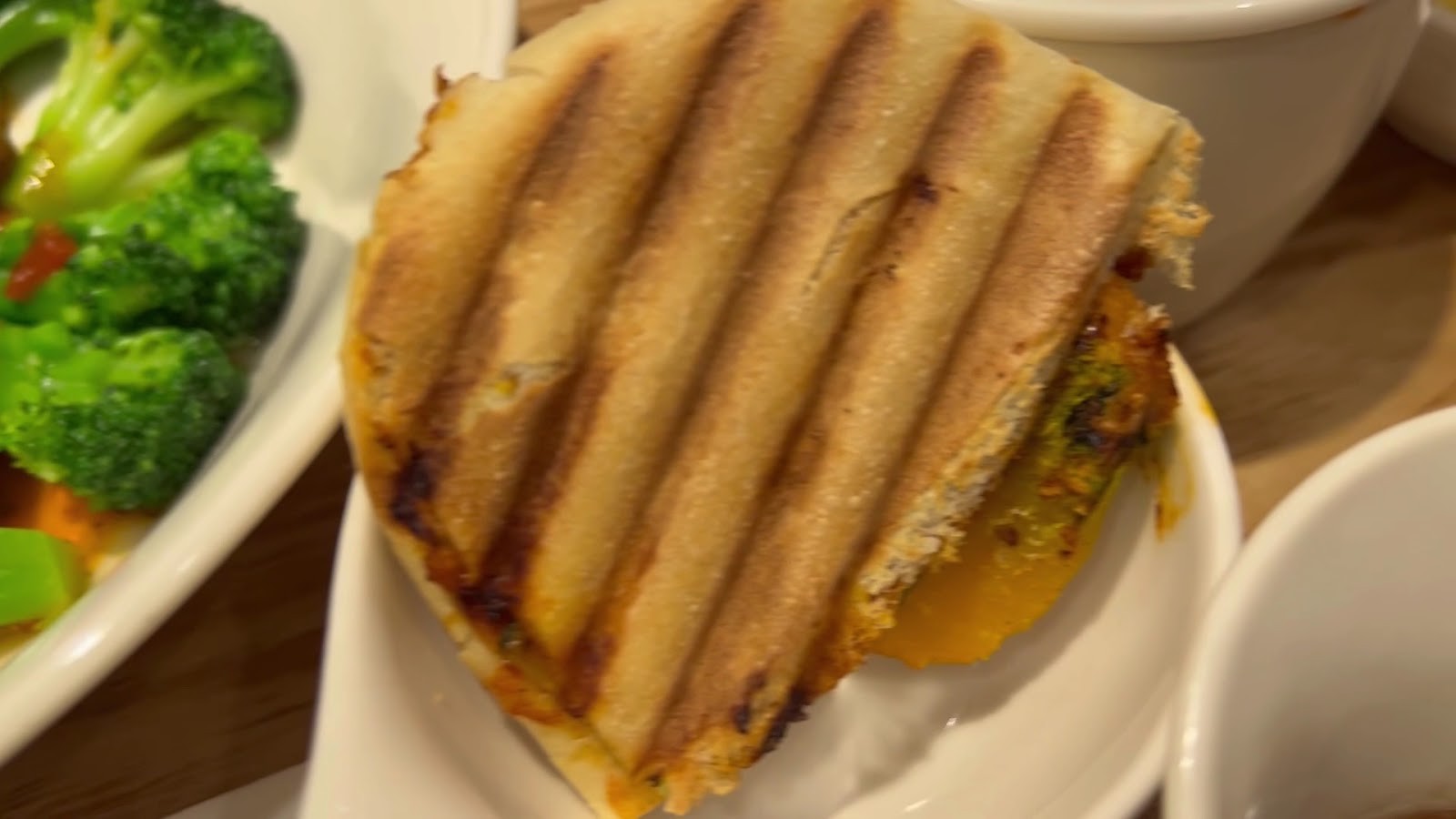 Yangming Spring Creative (Pure Vegan Life) Vegetarian Cuisine - Zhongxiao Branch: food & drinks