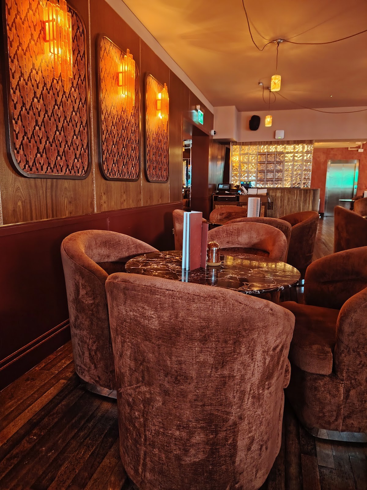 Cosy Club: the place