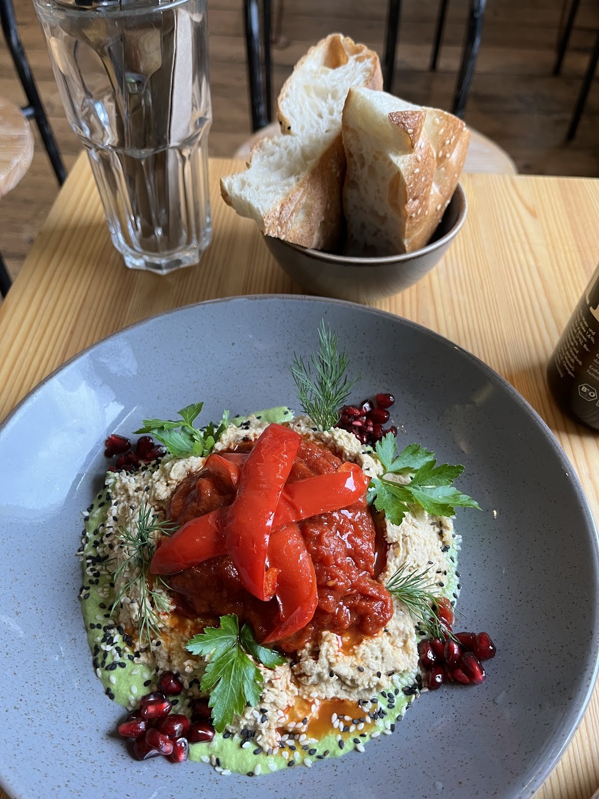MANA Food Moabit: food & drinks