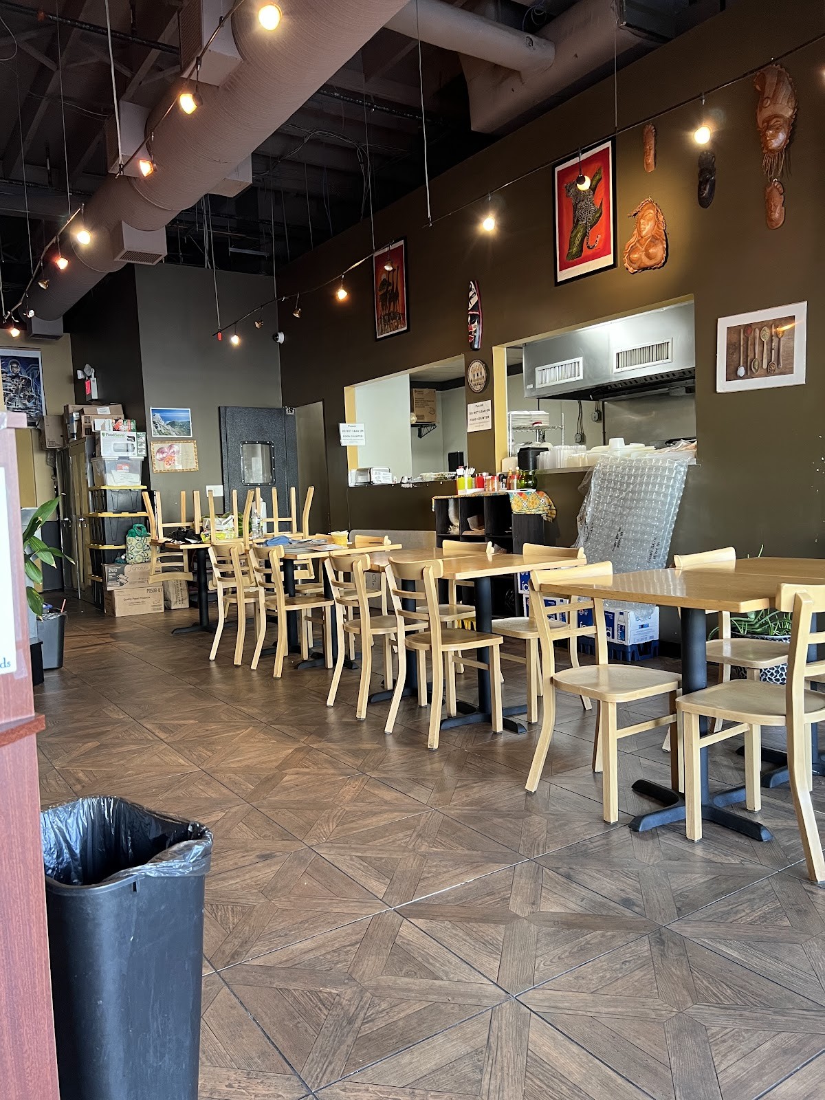 Atiya Ola's Cafe: the place
