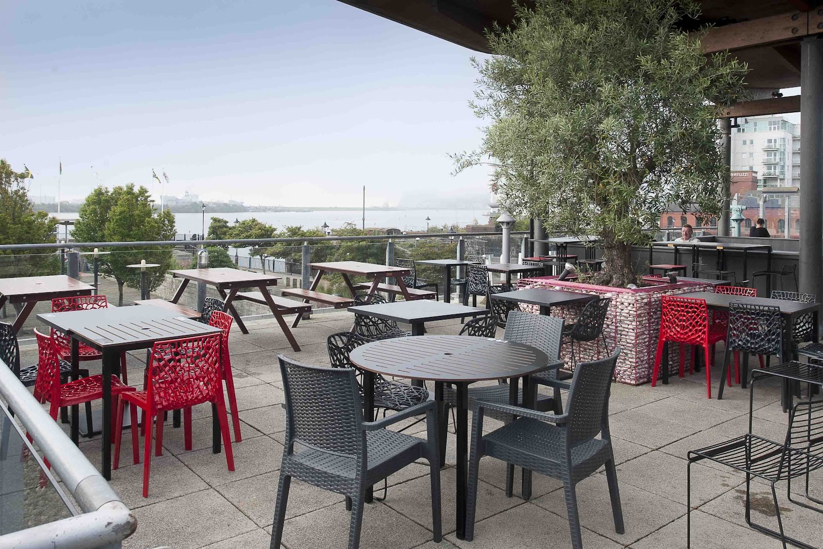 The Mount Stuart - JD Wetherspoon: the place