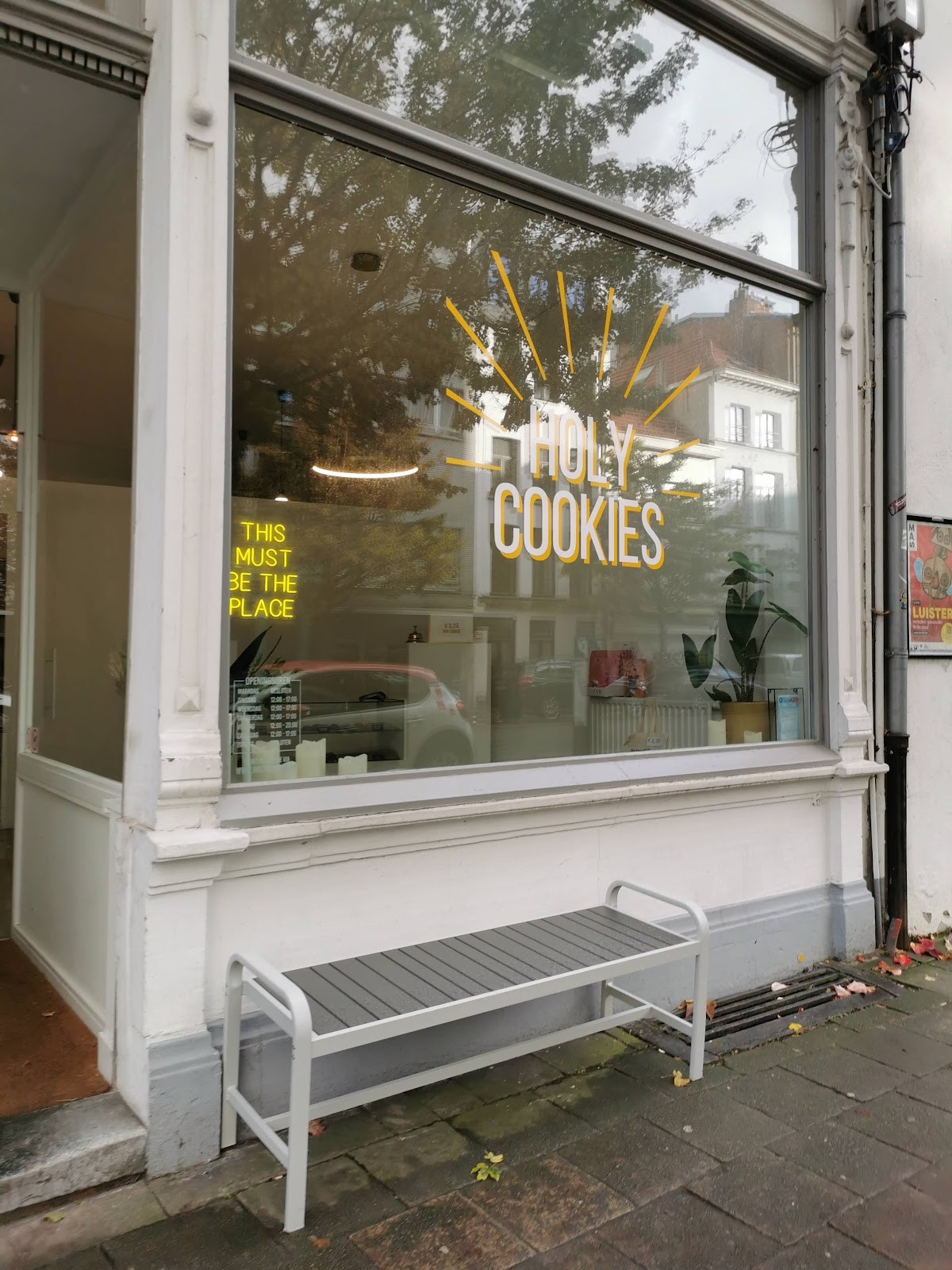 Holy Cookies: the place