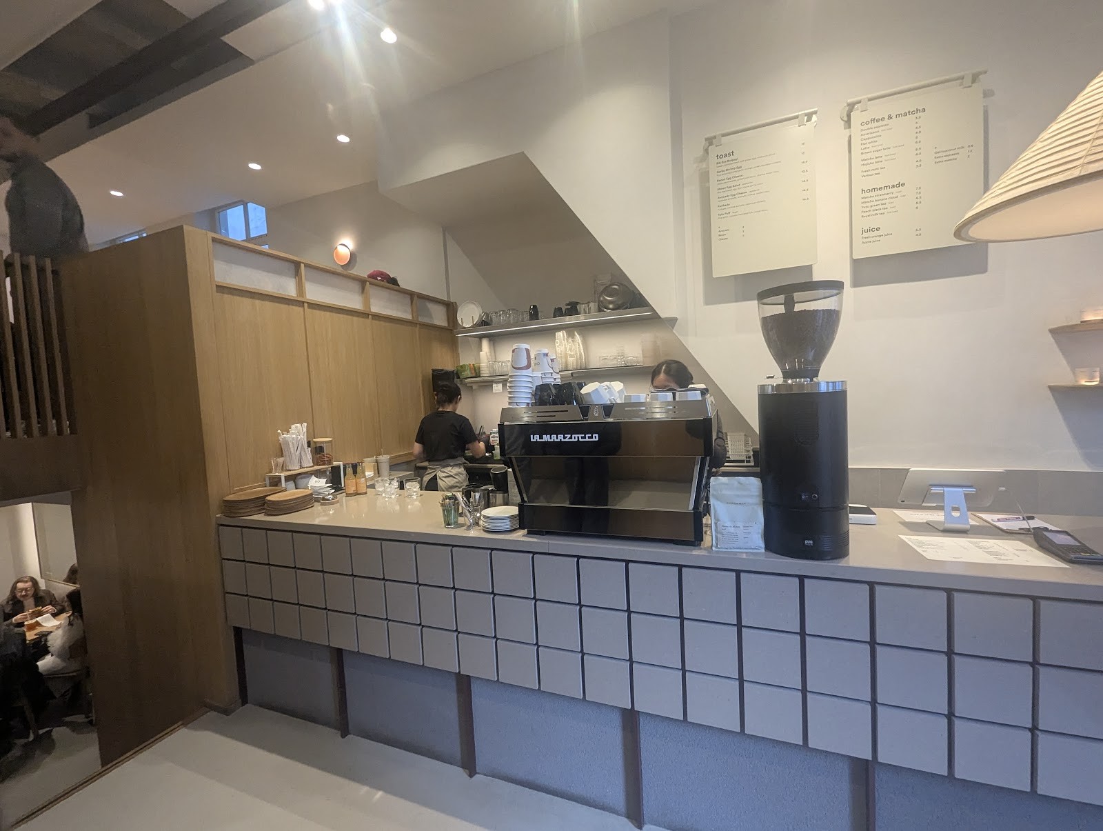 Chun Café Berenstraat: the place