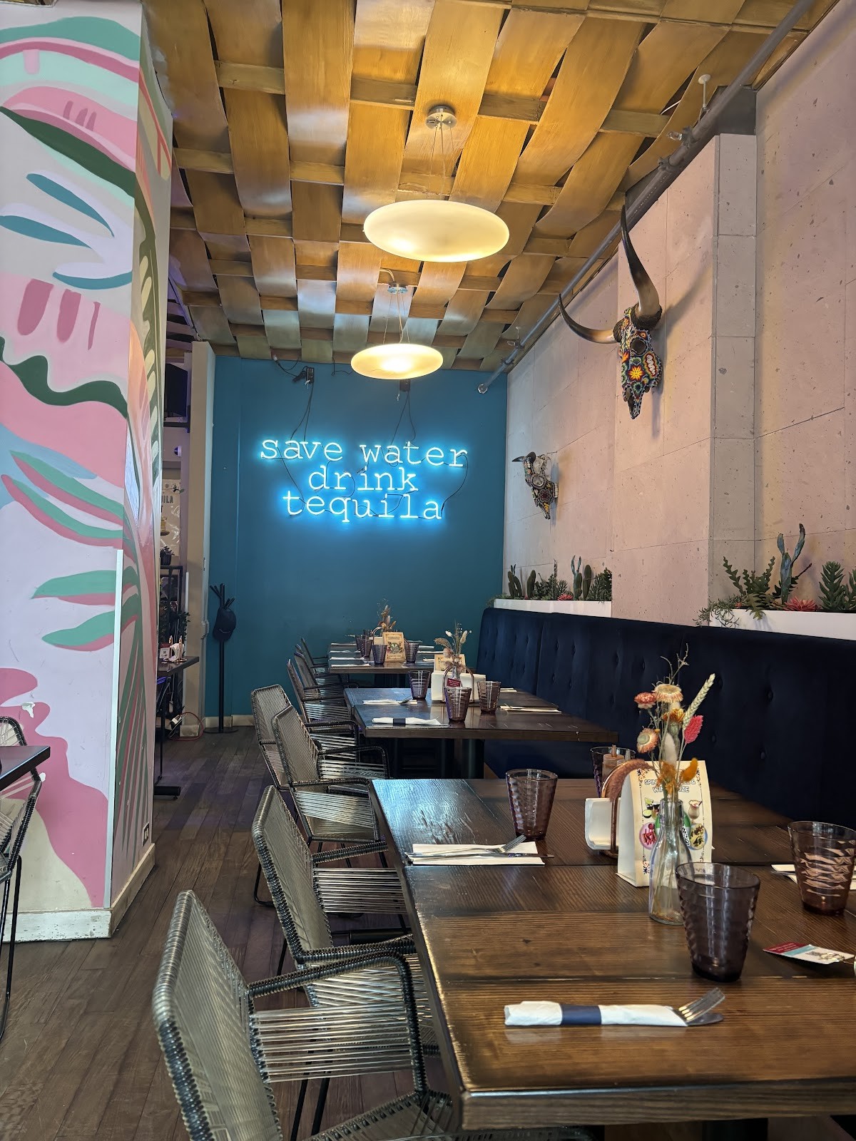 La Cantina Downtown: Tacos & Tequila: the place