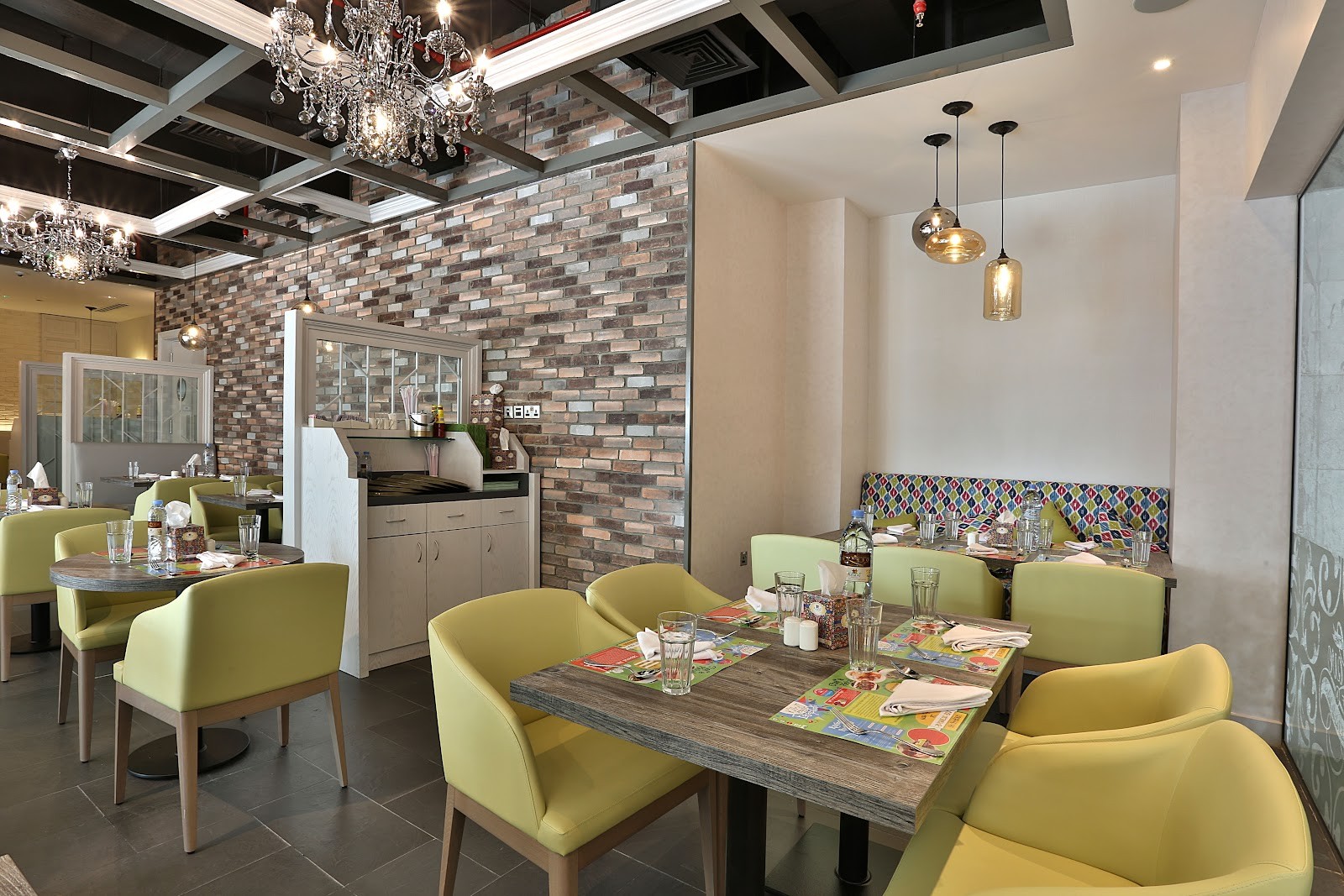 Kamat Vegetarian - Business Bay: the place