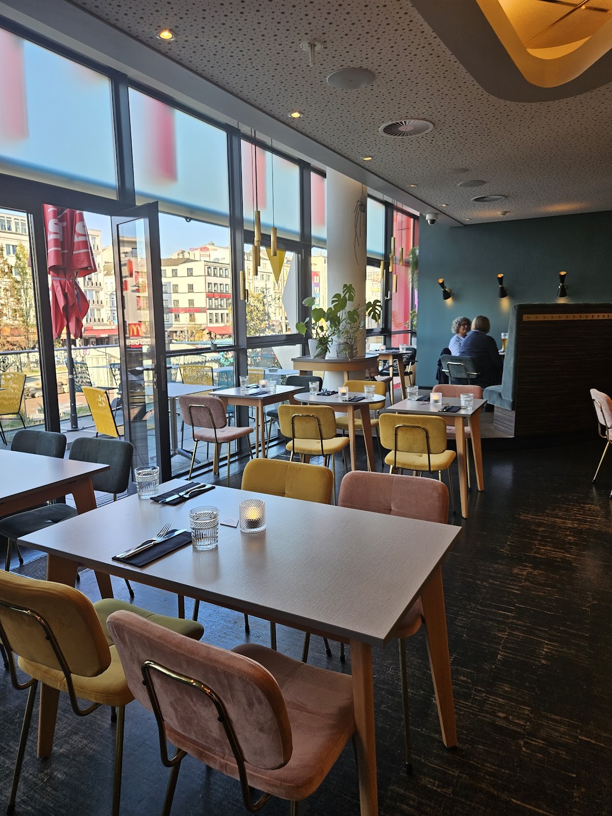 Reep - Restaurant im Schmidt Theater: the place