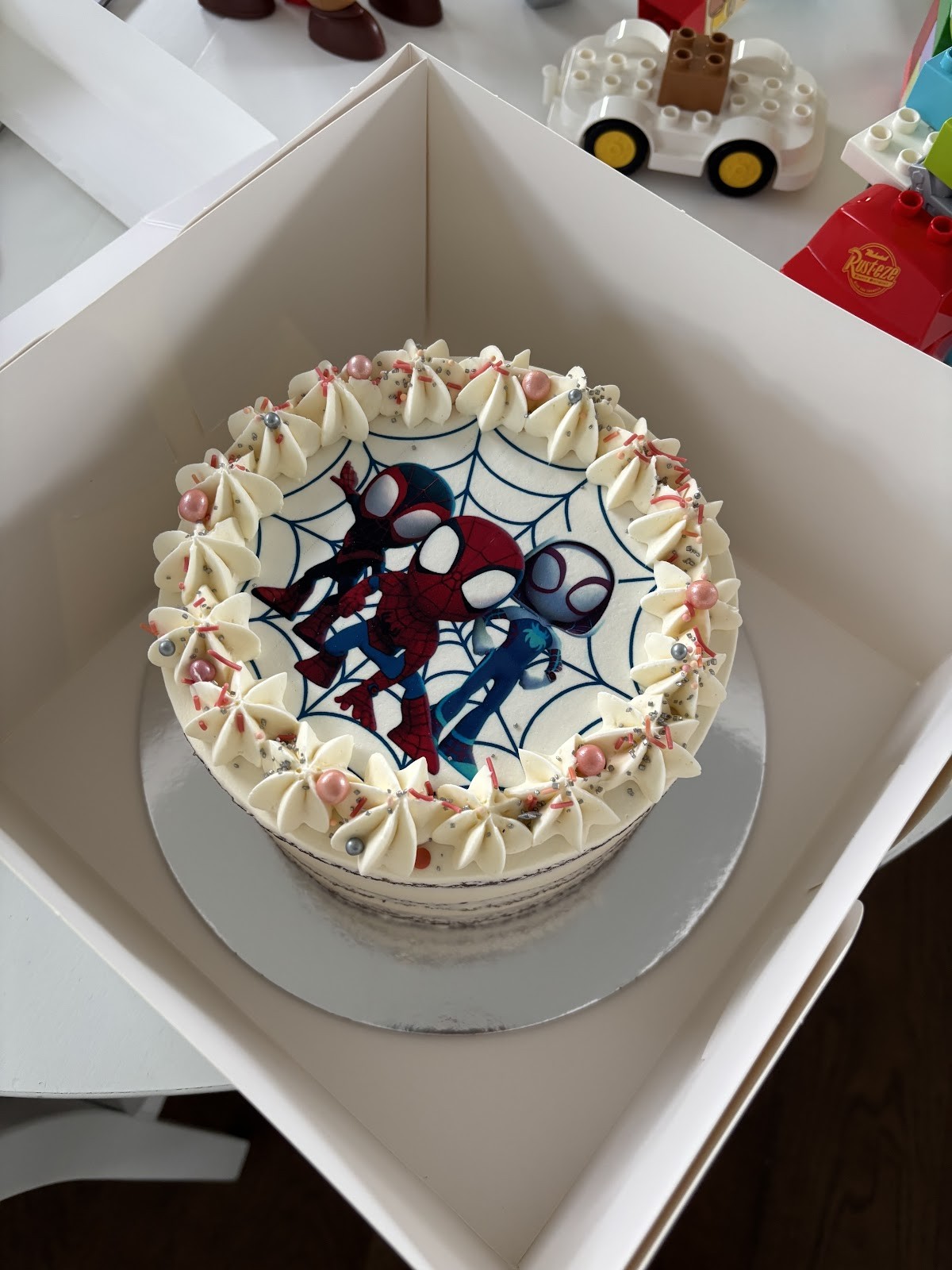 The Cake People: food & drinks