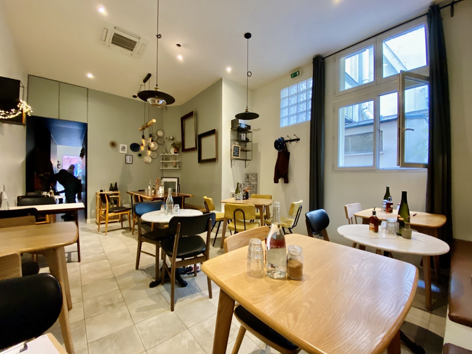 5 Pailles: the place