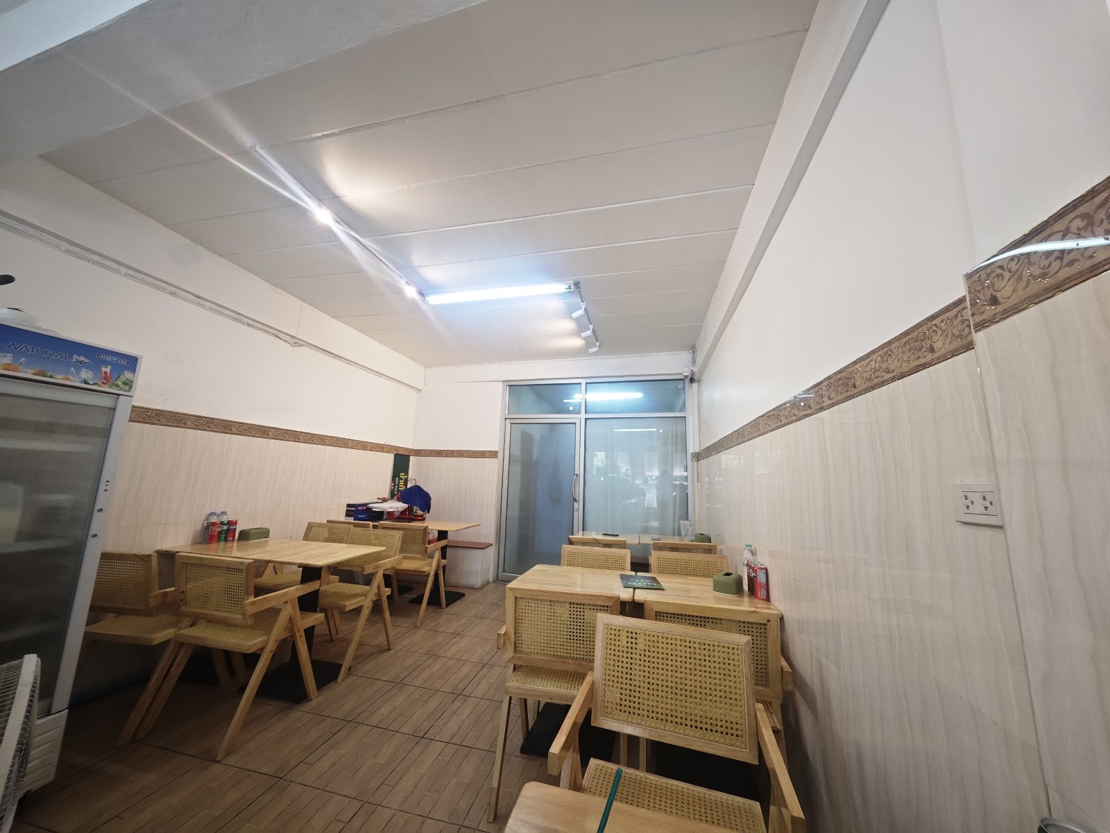 Every j (vegetarian restaurant & coffee bar) เอเวอรี่เจ ร้านอาหารเจและกาแฟสด: the place