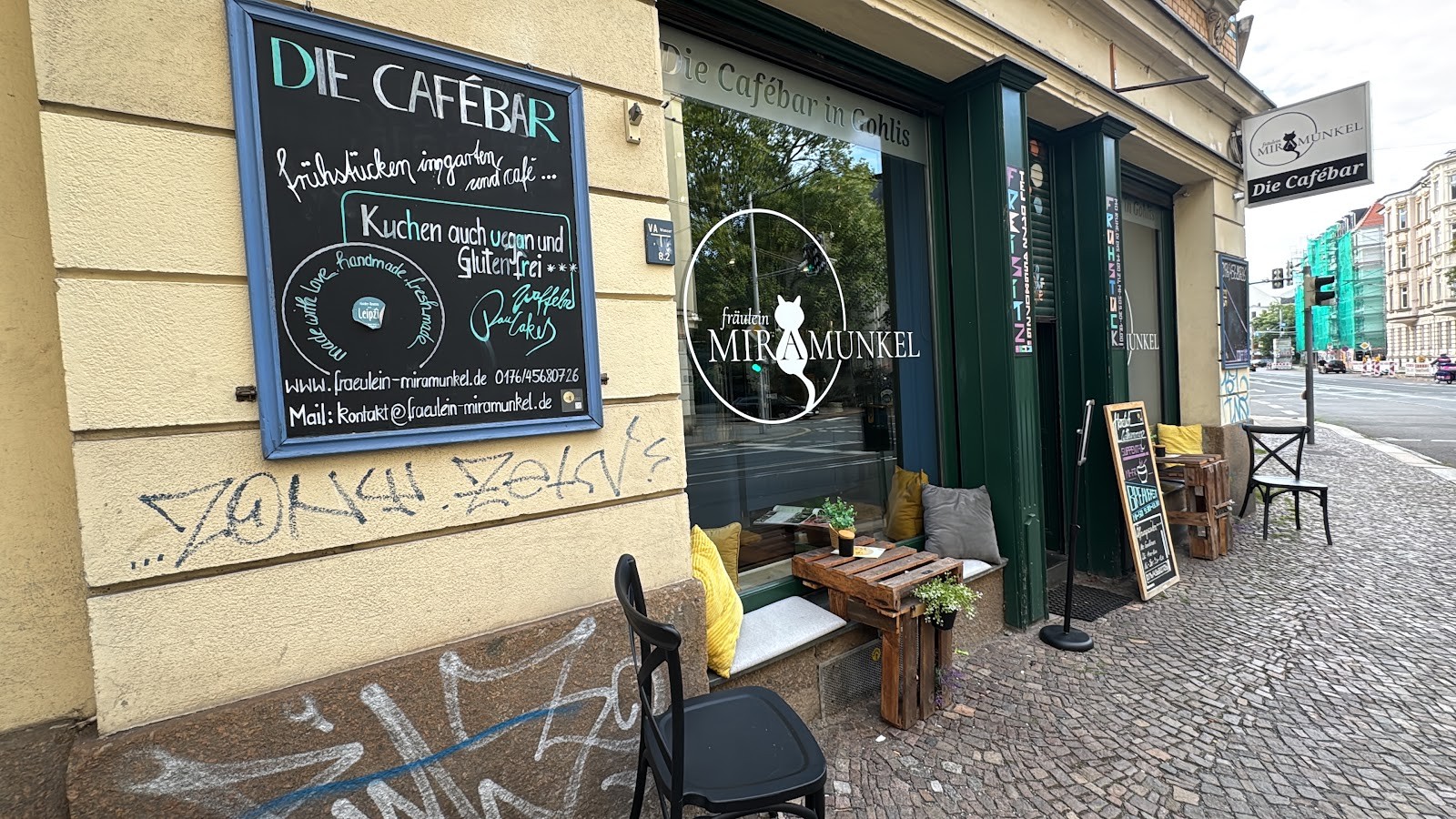 Fräulein Miramunkel: the place