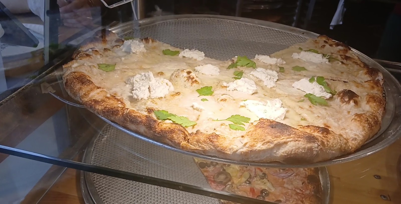 20th Street Pizza: food & drinks