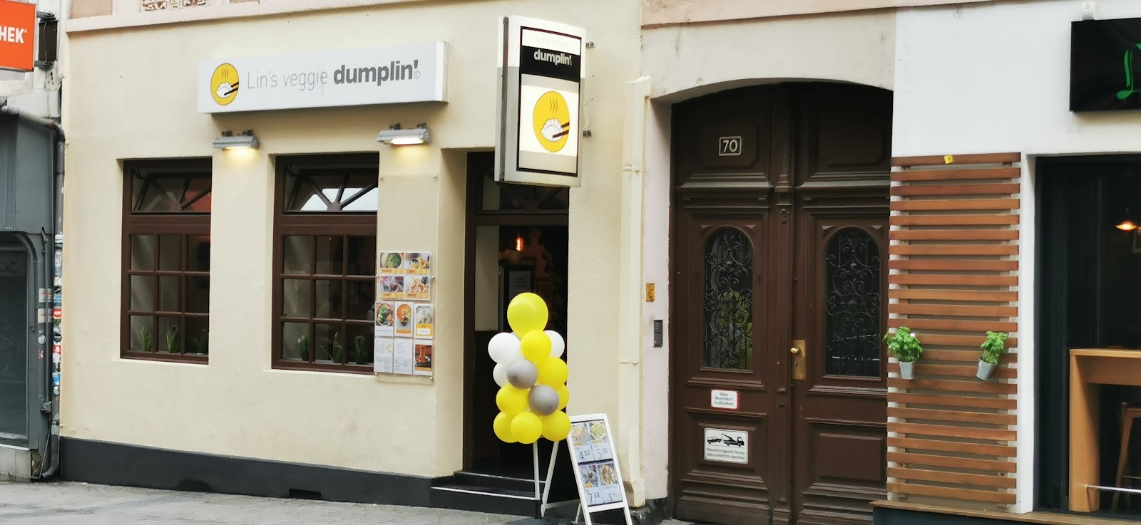Lin‘s Veggie Dumplin‘: the place