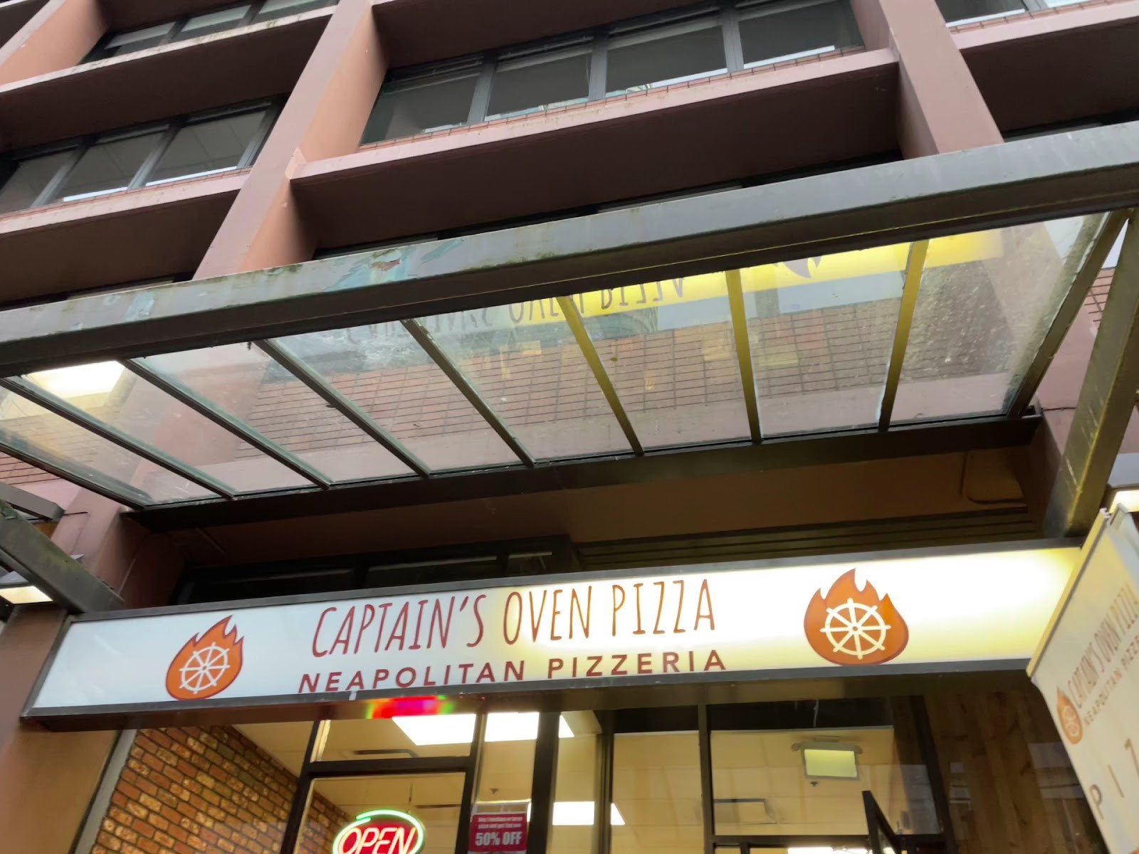 Captain's Oven Pizza Vancouver: the place