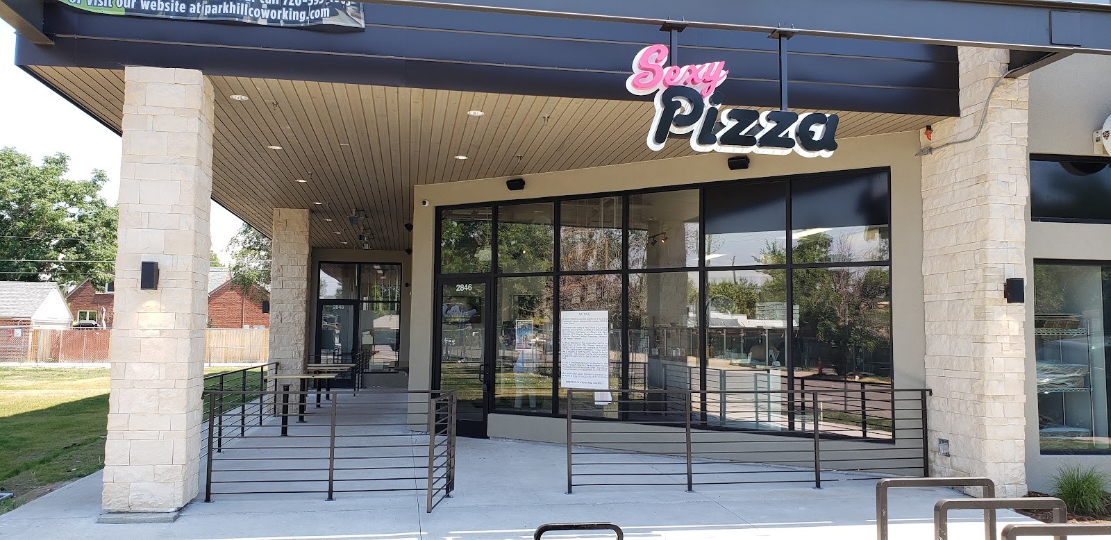 Sexy Pizza: the place