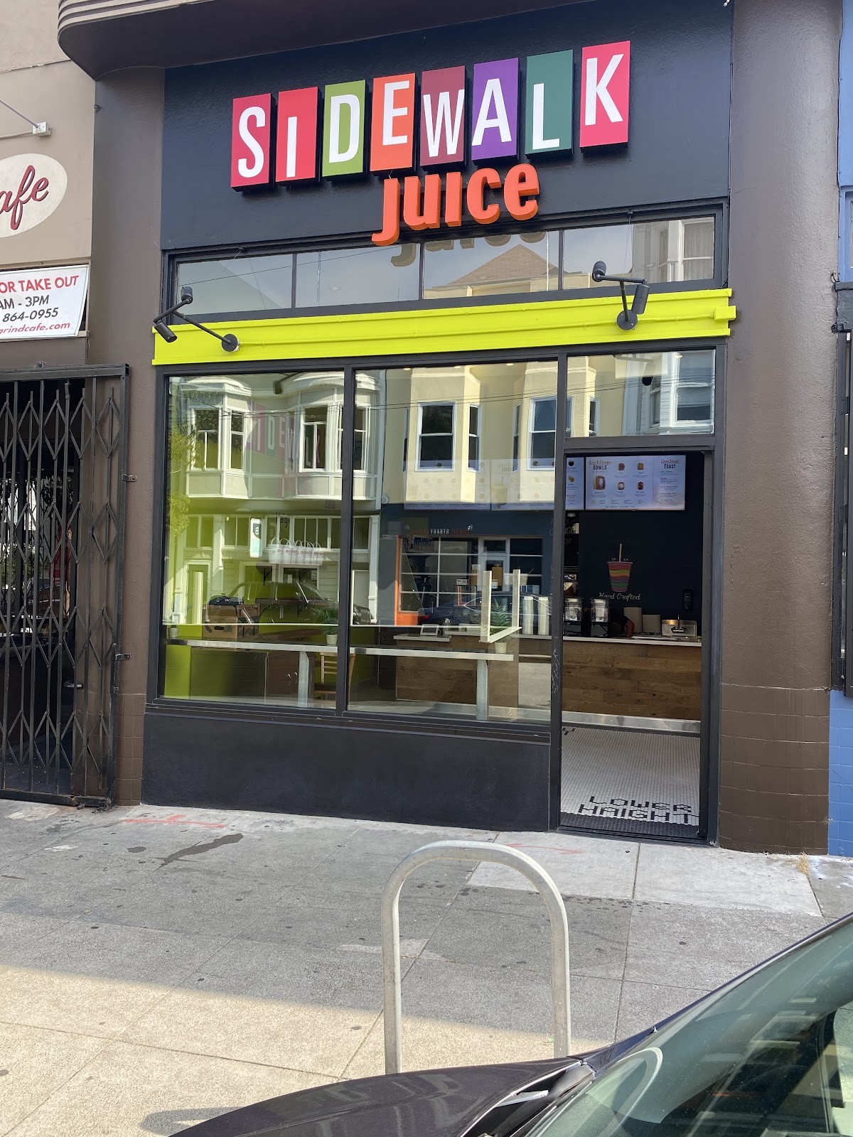 Sidewalk Juice- Haight Street: the place