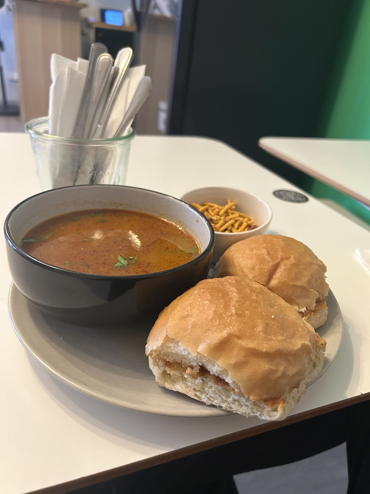 INDelicious Bistro: food & drinks