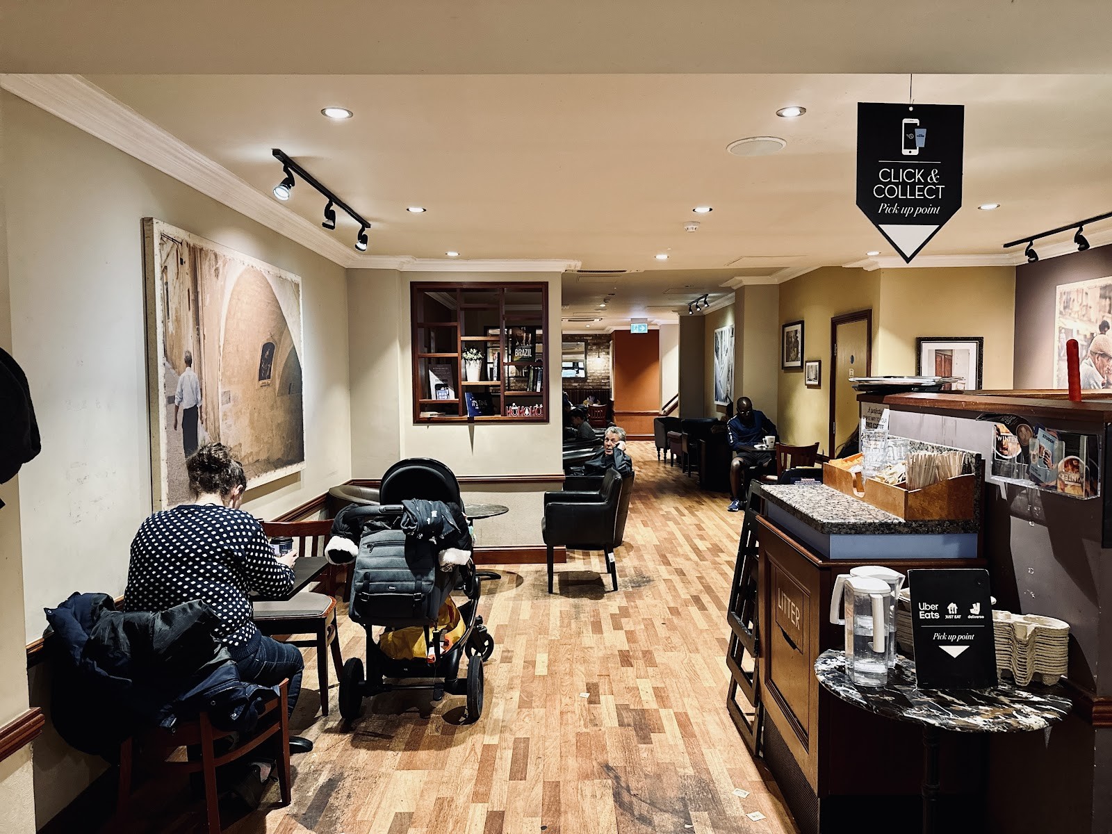 Caffè Nero: the place
