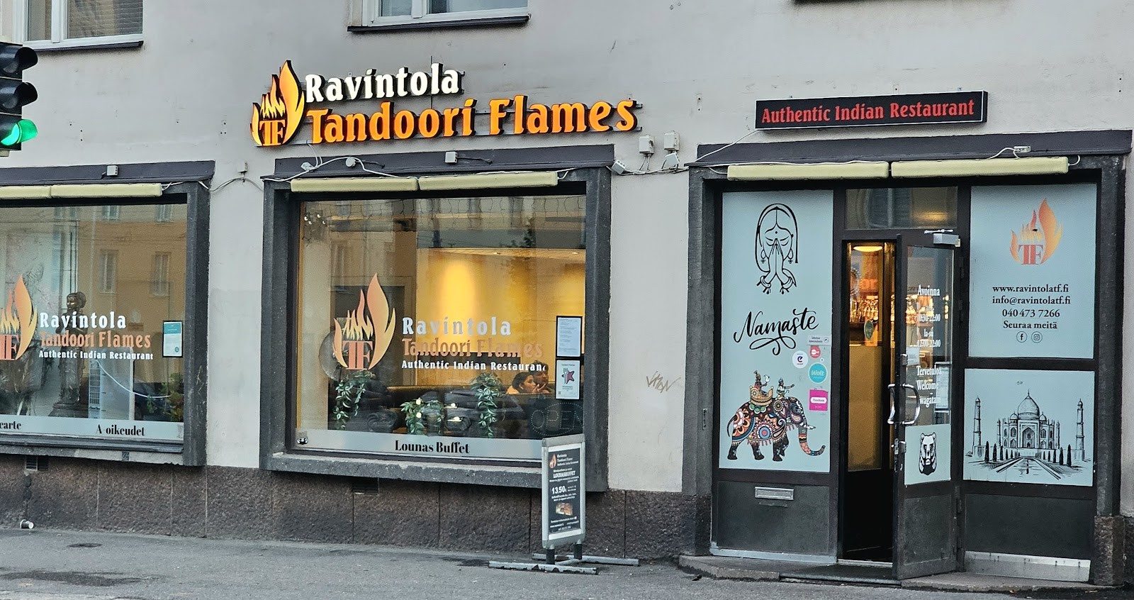 Tandoori Flames: the place