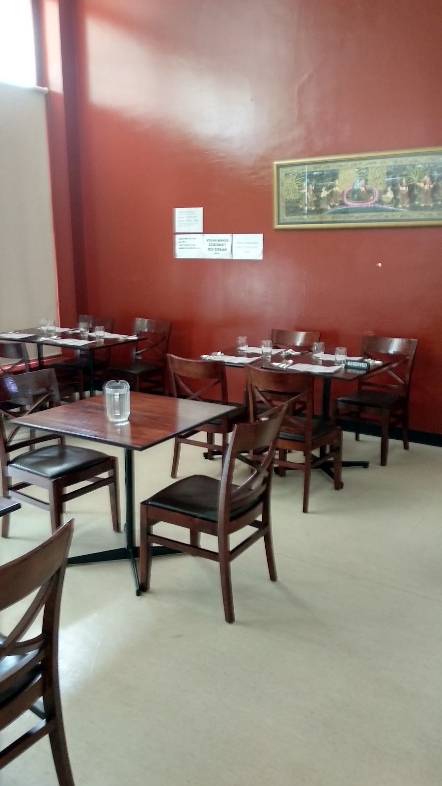 Sampoorna Vegetarian Surprise Indian Restaurant: the place