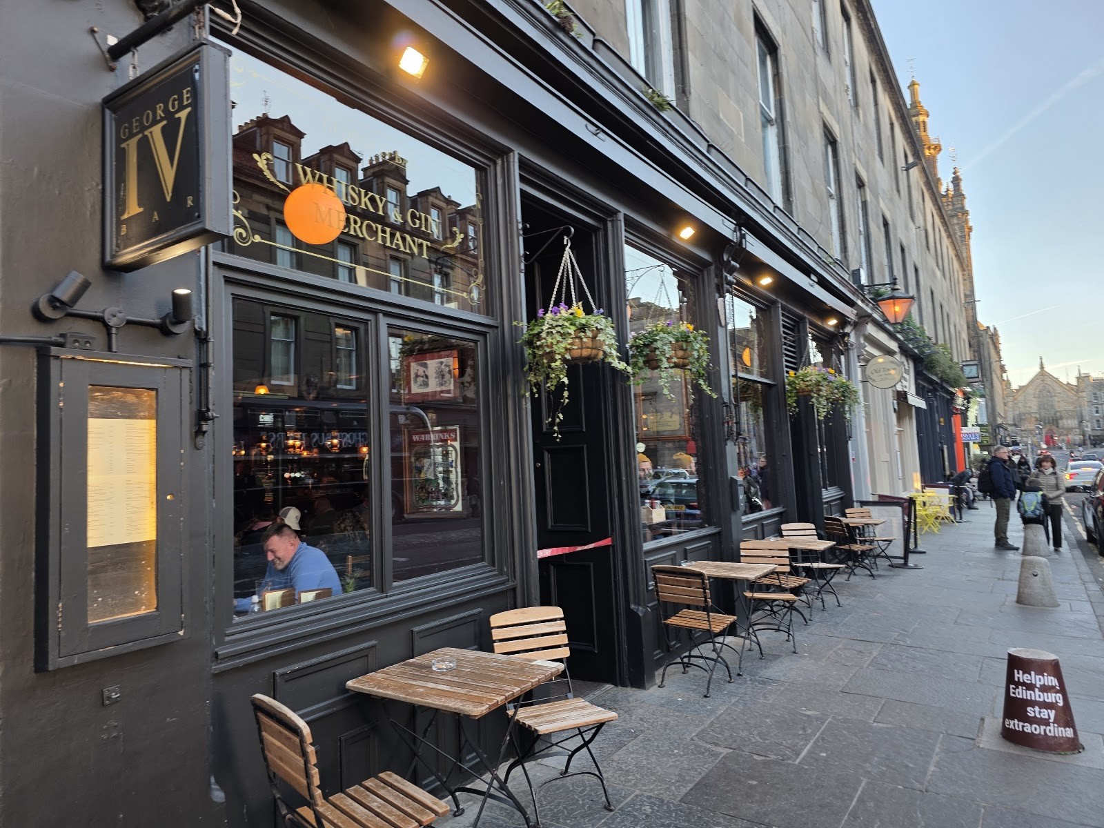 George IV Bar: the place