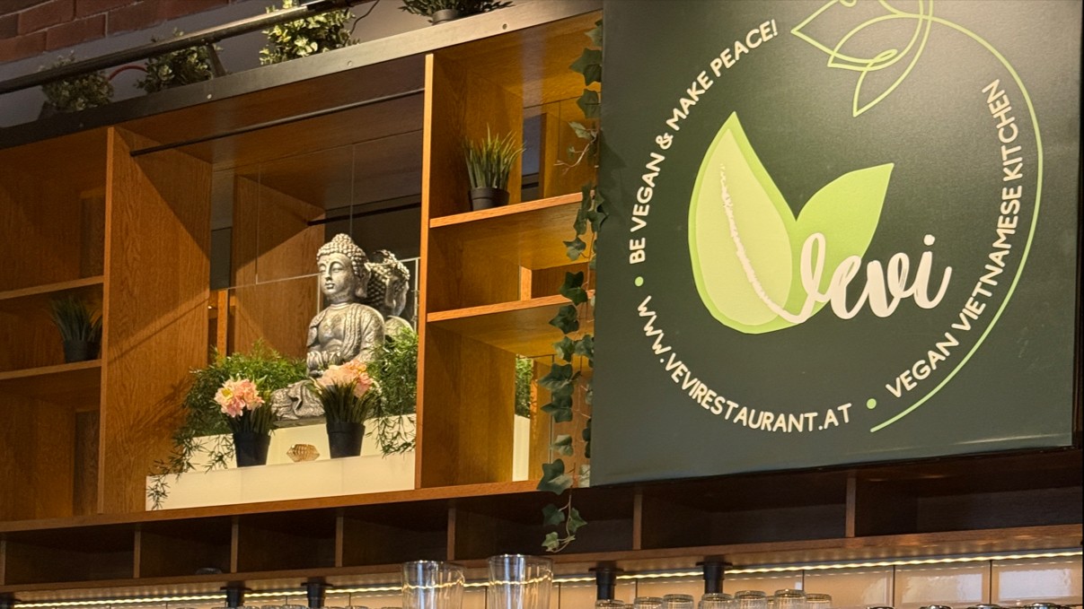 Vevi Vegan Rolls & Pots: the place