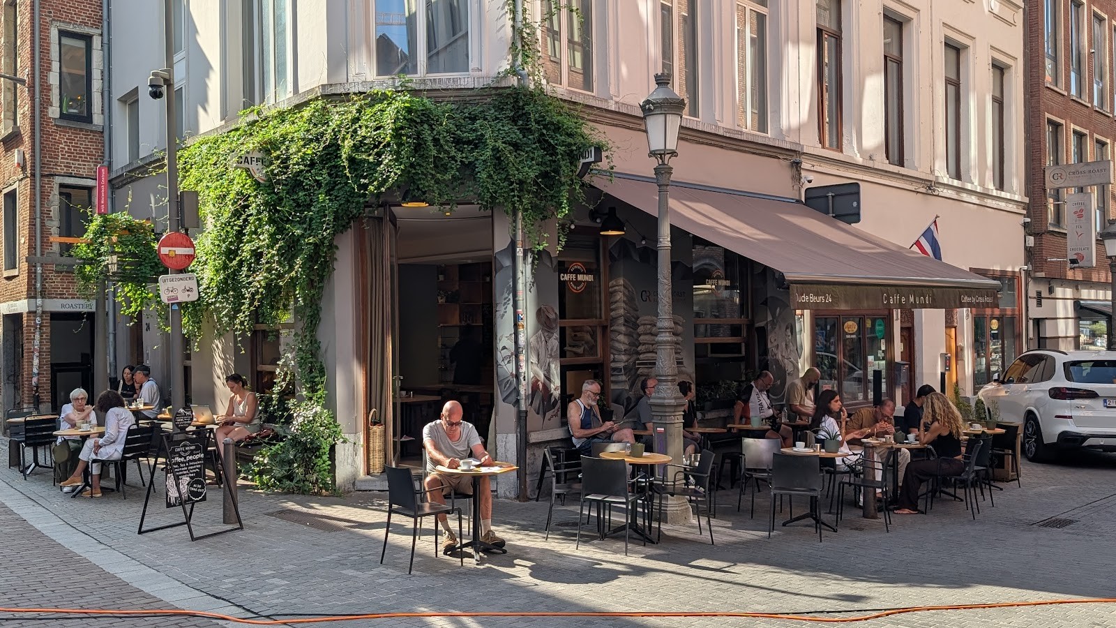 Caffe Mundi: the place