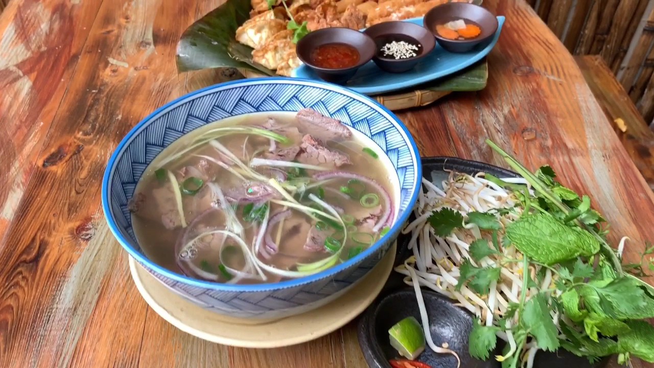 Ong Tao Vegan: food & drinks
