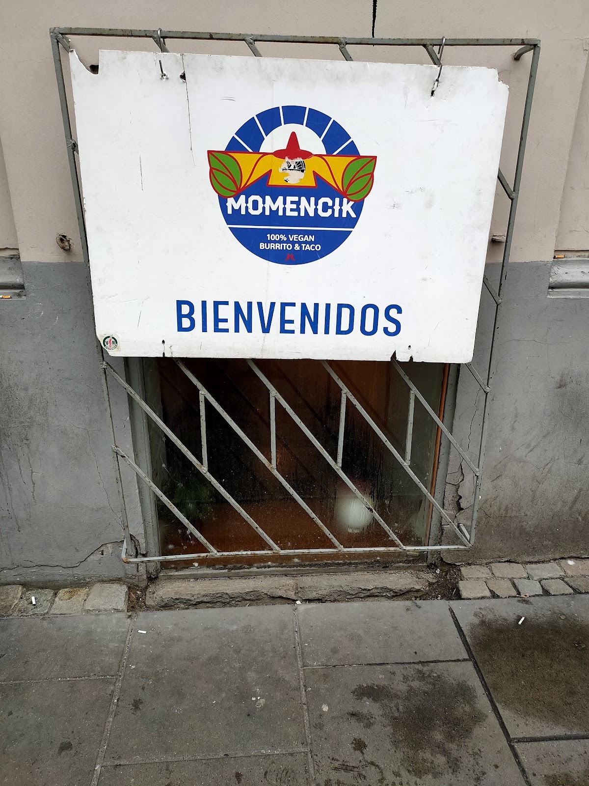 Momencik Vegan Restaurant: the place