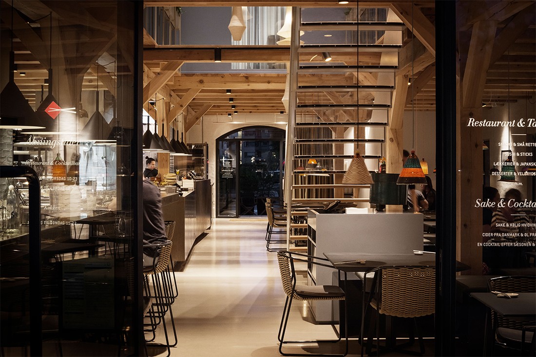 Sticks'n'Sushi - Restaurant Amager: the place