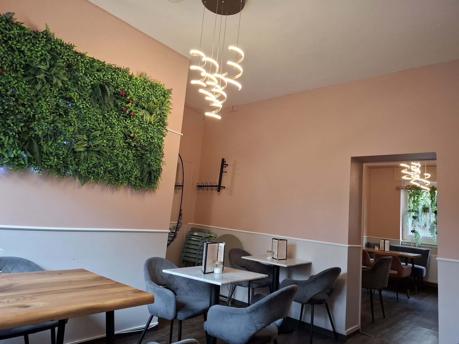 Linda‘s Café & Bakery: the place