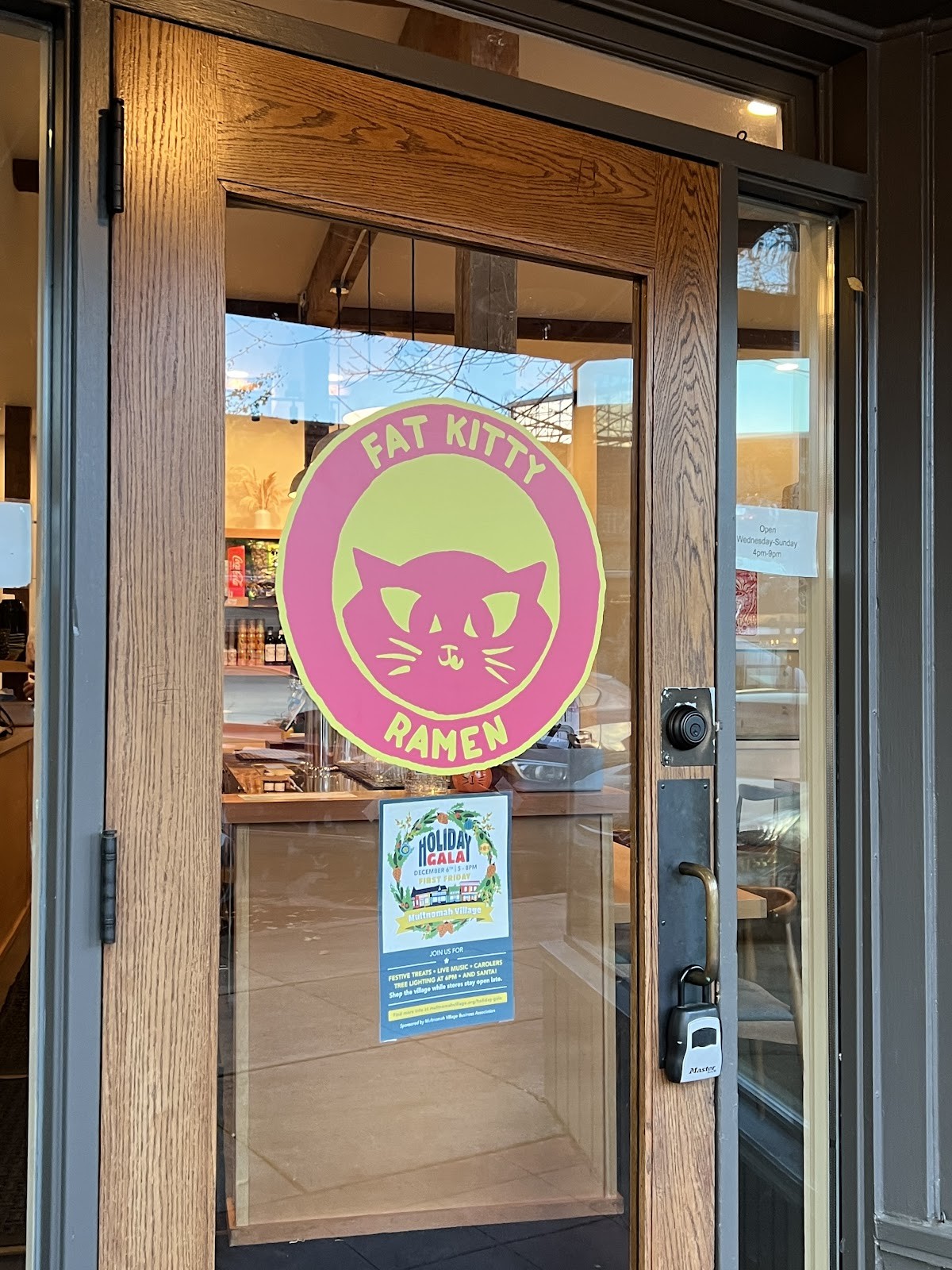 Fat Kitty Ramen: the place