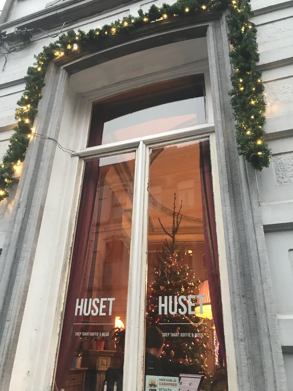 HUSET: photo