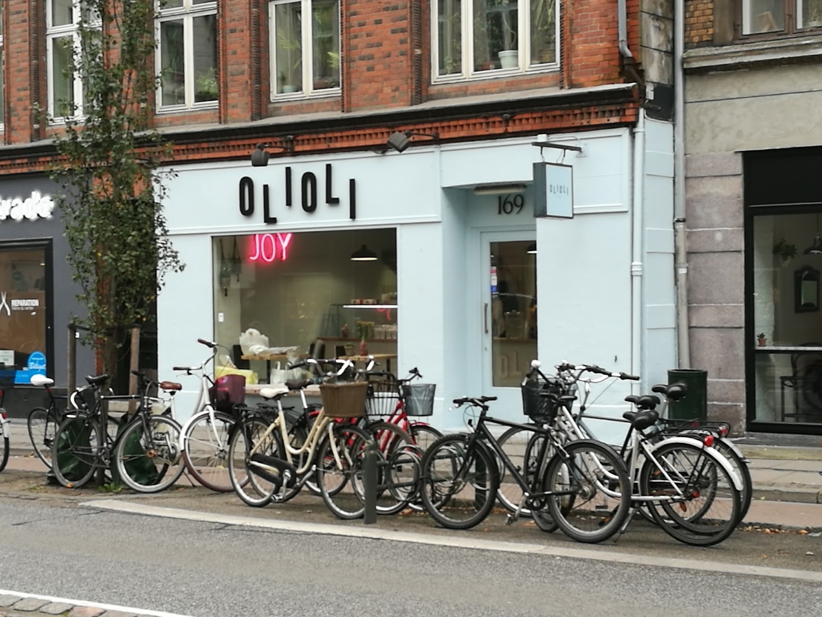 OLIOLI Frederiksberg - Restaurant & Take away: the place
