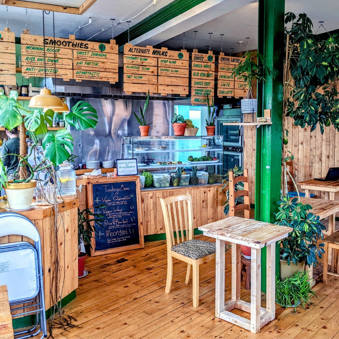 Earthlings - The healing Cafe: the place