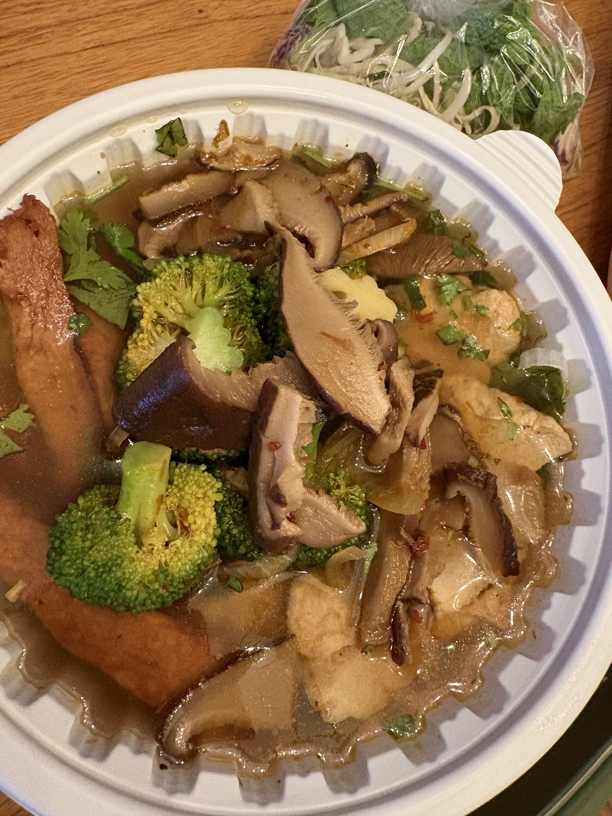 VINH LOI: food & drinks