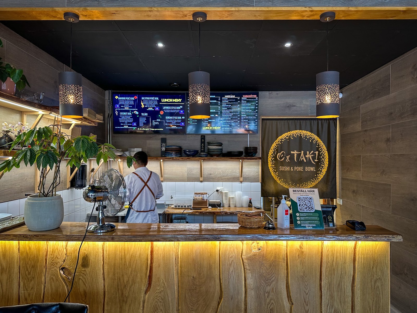 O&TAKI Sushi och Pokè bowl: the place