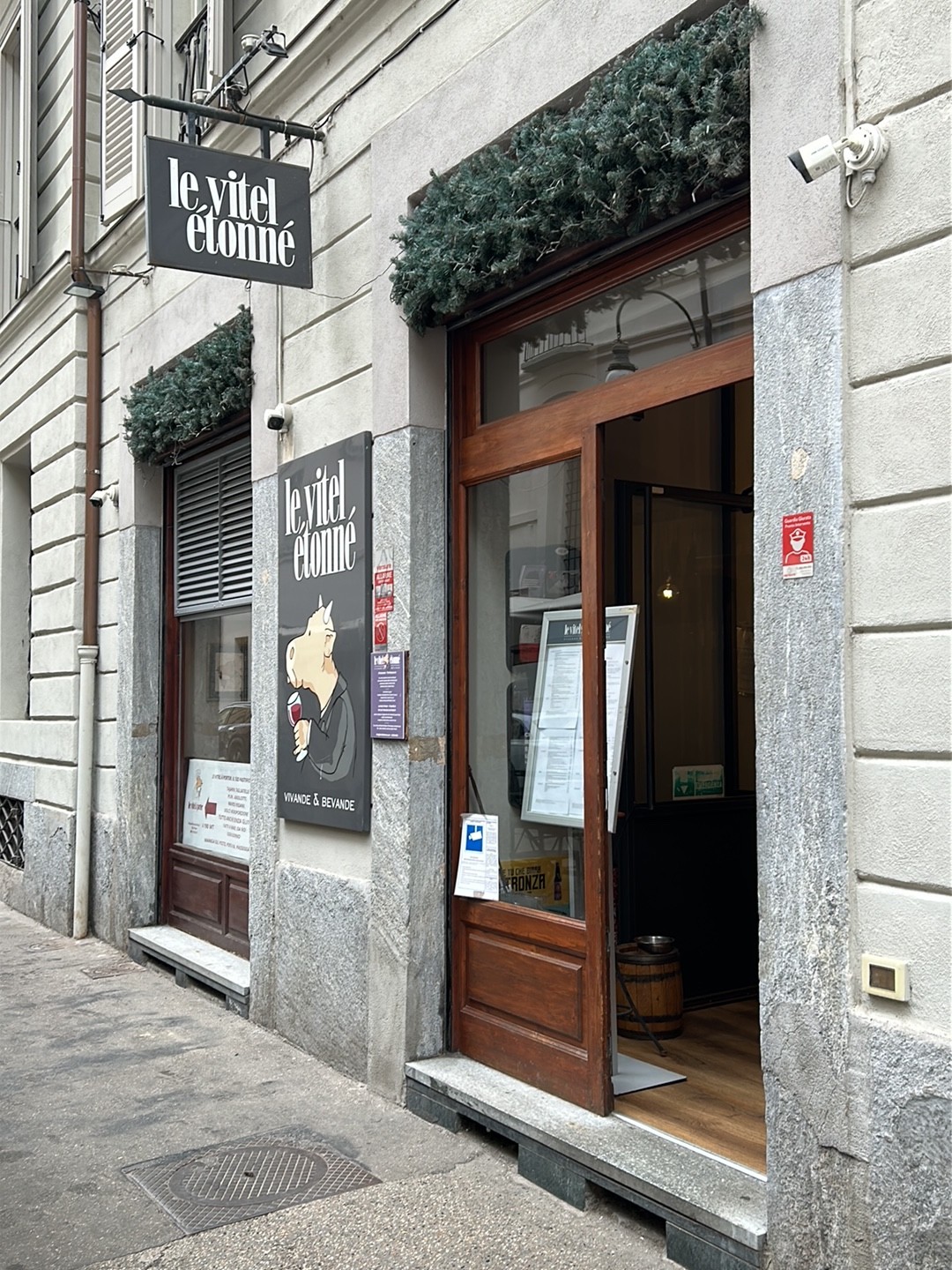 Le Vitel Etonné: the place