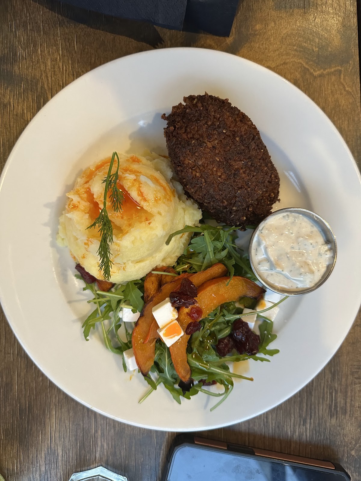 Lokal Vegan Bistro: food & drinks
