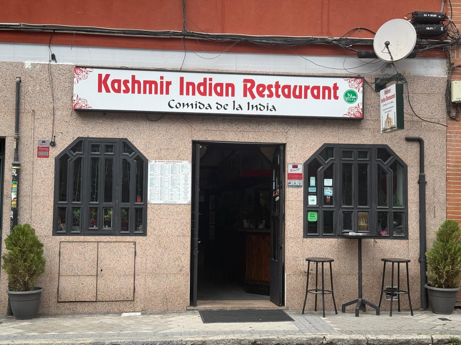 Kashmir Indian Restaurant: the place