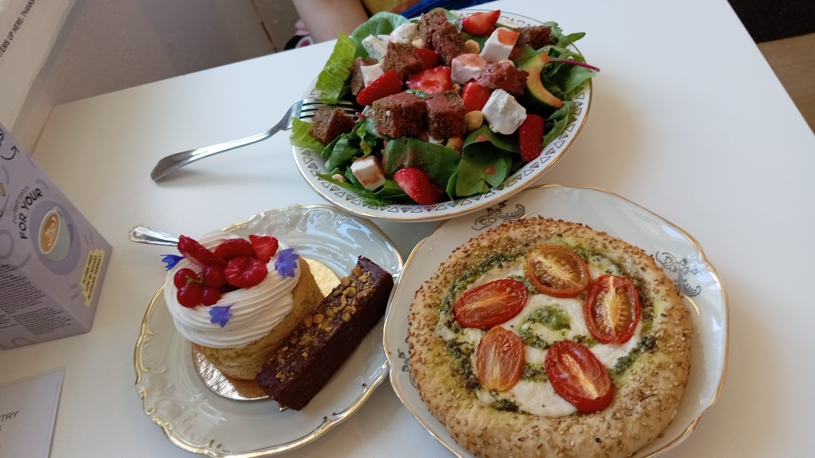 Vegalicious Pastry: food & drinks