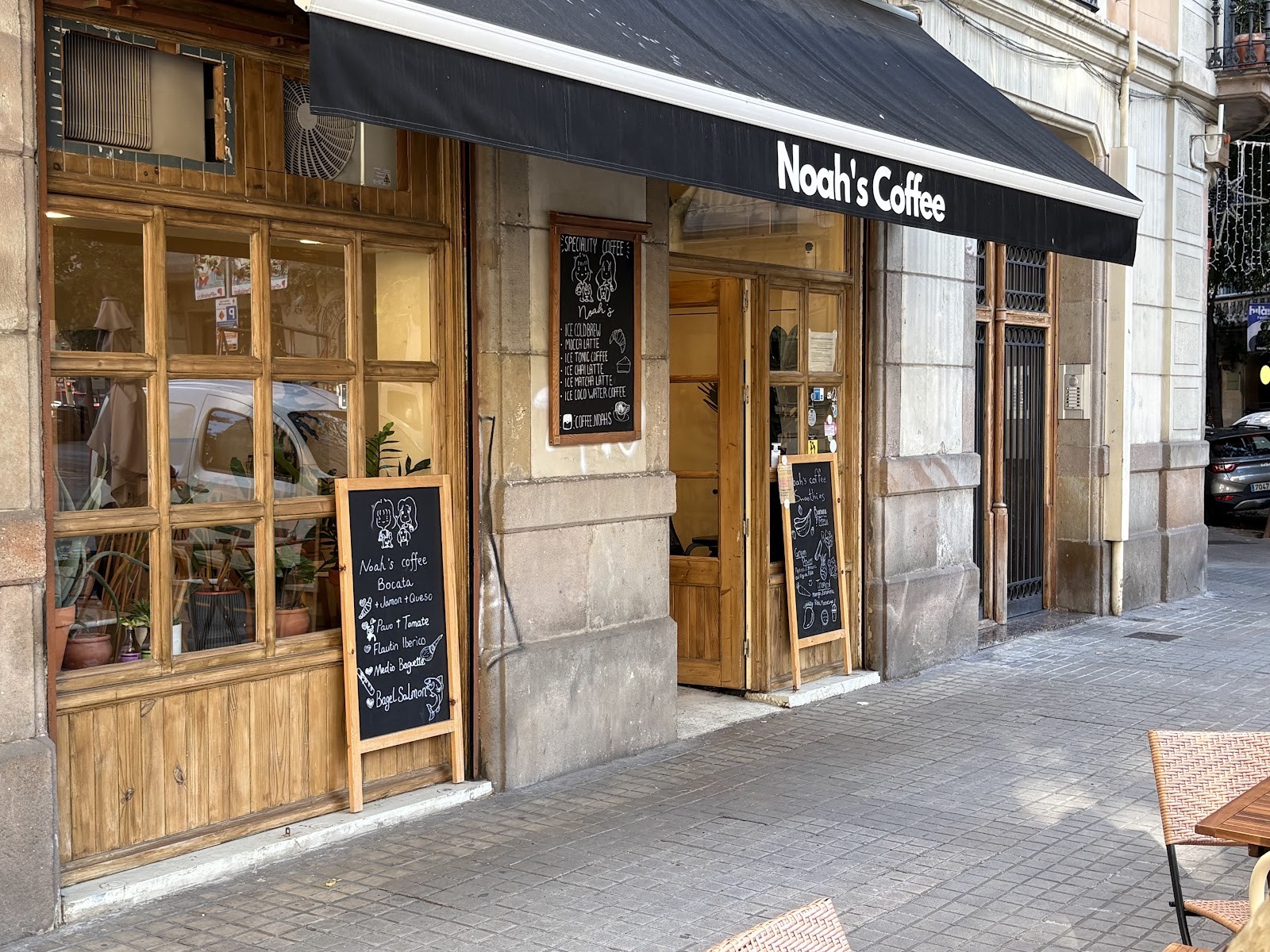 Noah’s Coffee: the place